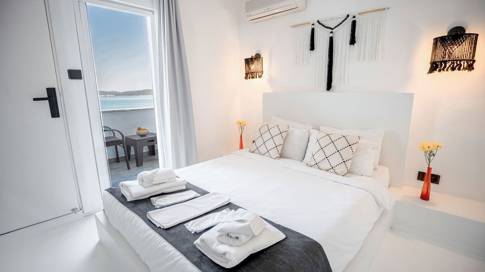 rooms-superior-2-kisilik-oda--kismi-deniz-manzarali