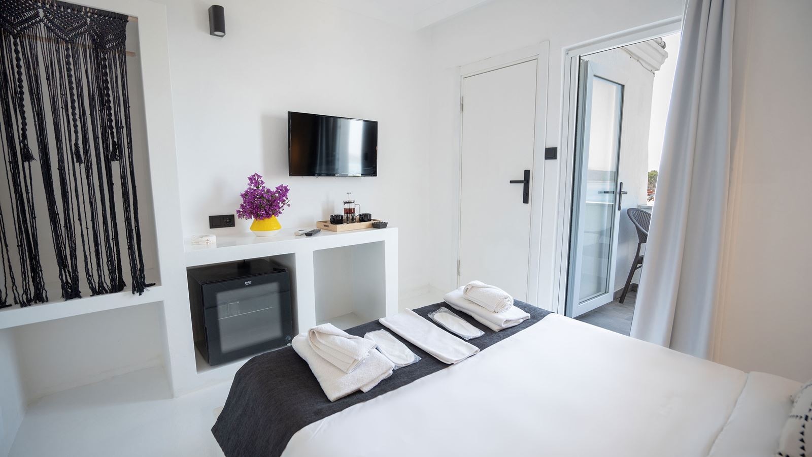 rooms-superior-2-kisilik-oda--kismi-deniz-manzarali