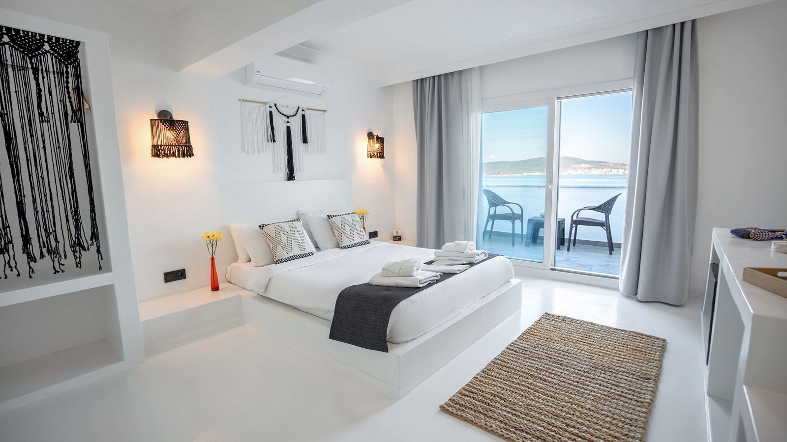 rooms-deluxe-2-kisilik-oda--deniz-manzarali