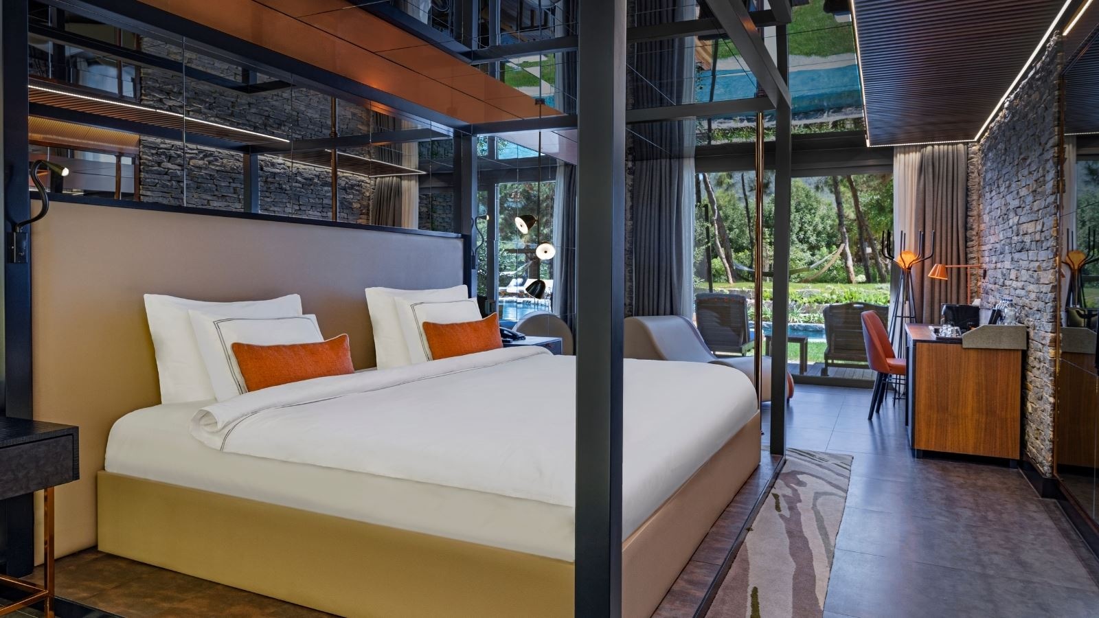 rooms-indigo-laguna-clubber-room