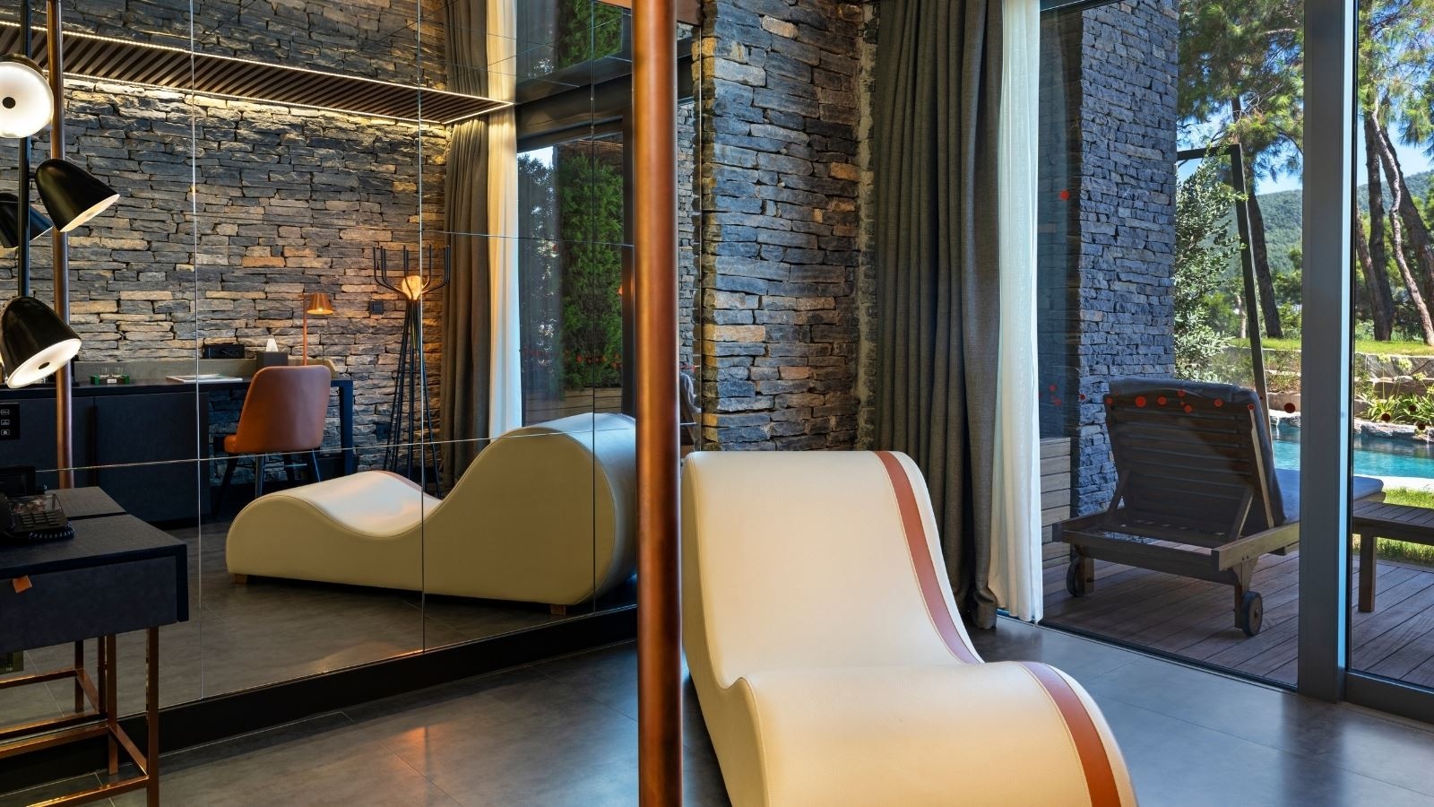 rooms-indigo-laguna-clubber-room