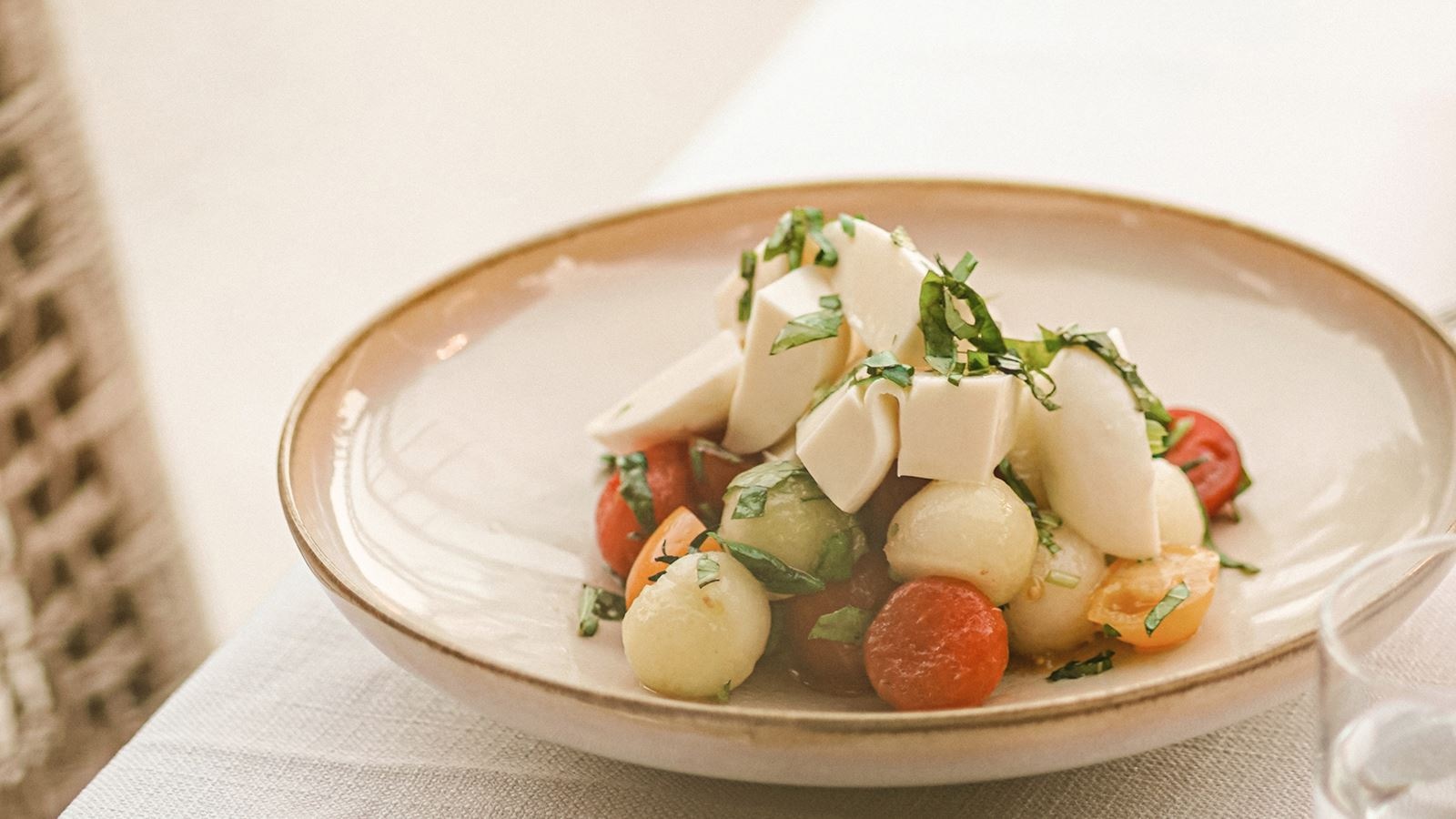 restaurants-main-building