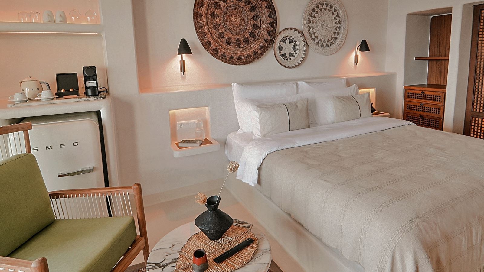 rooms-honeymoon-room