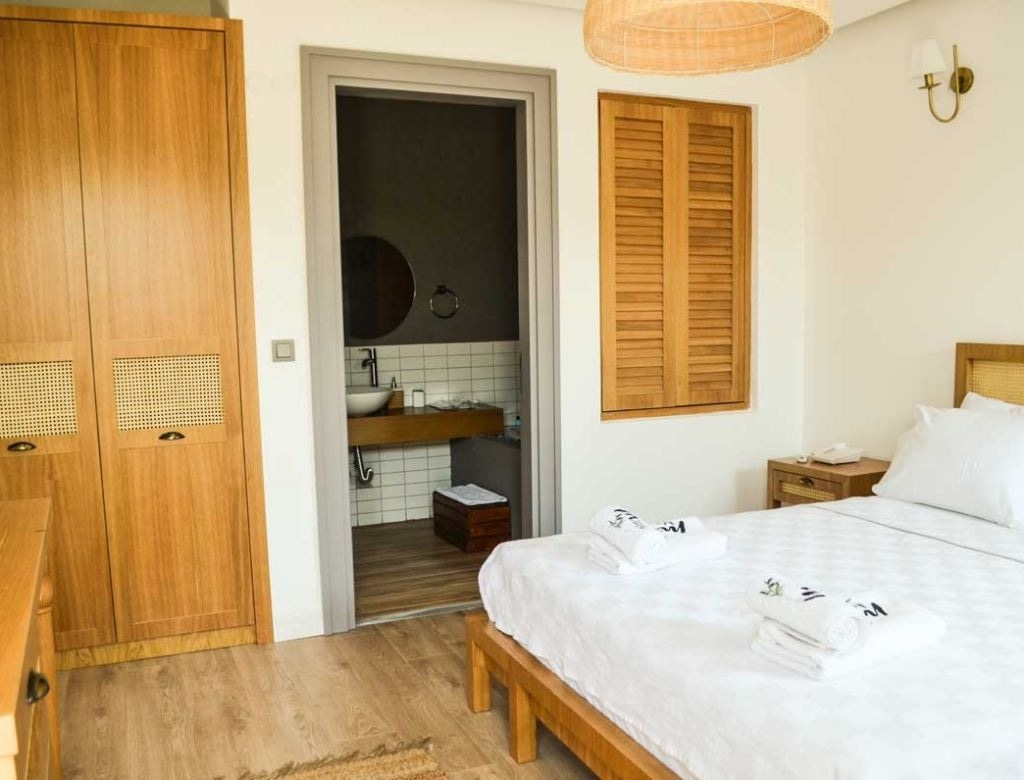 rooms-jakuzili-deluxe-oda