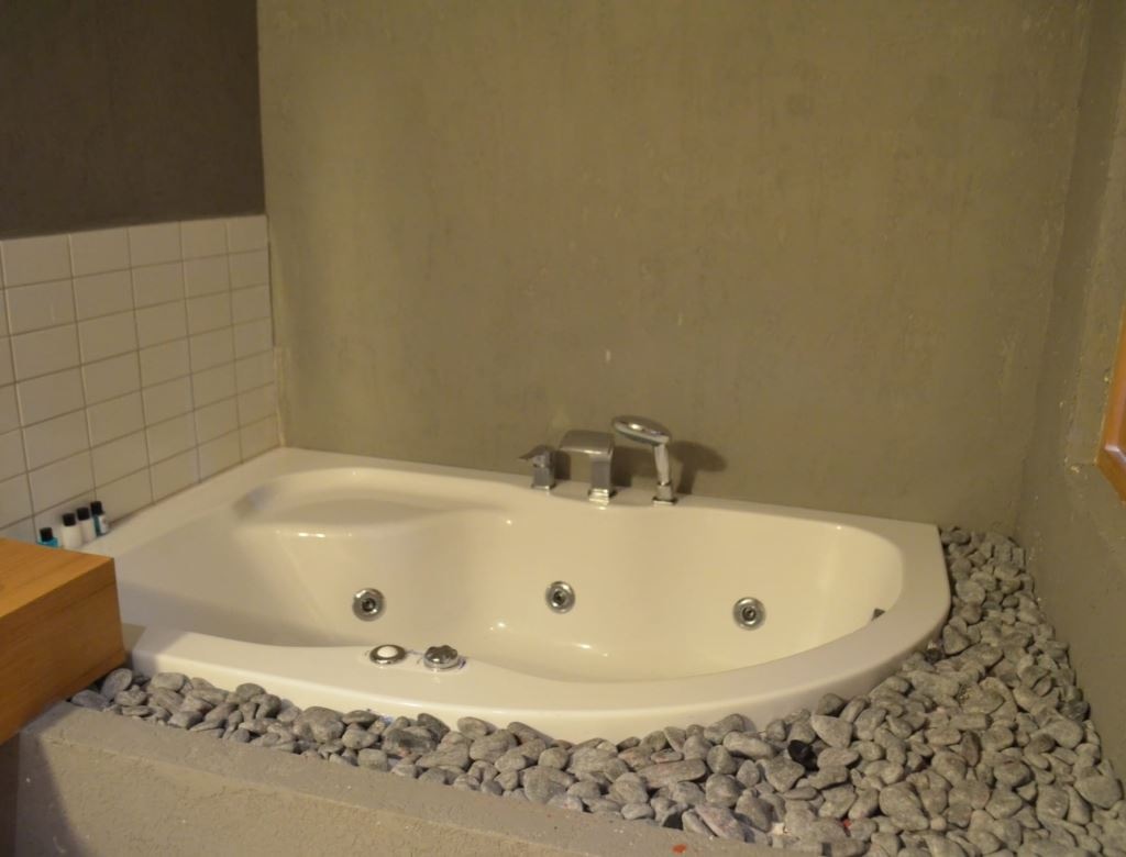 rooms-jakuzili-deluxe-oda