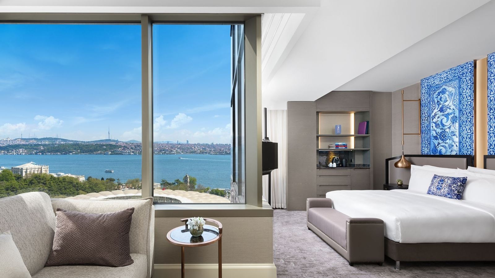 rooms-premium-room-direct-bosphorus-view