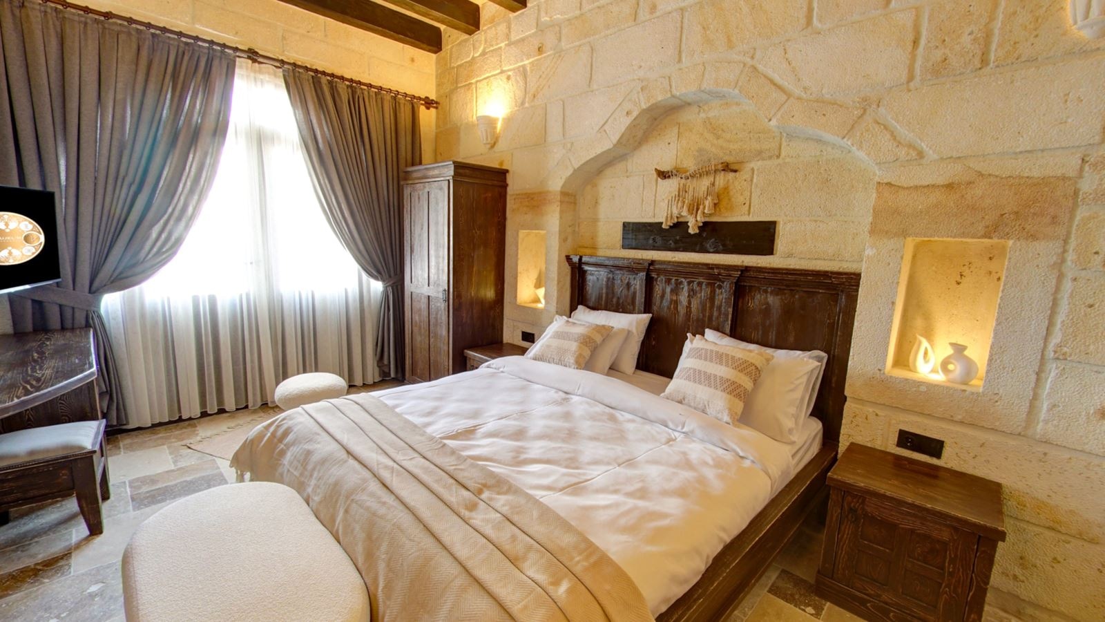 rooms-connection-room