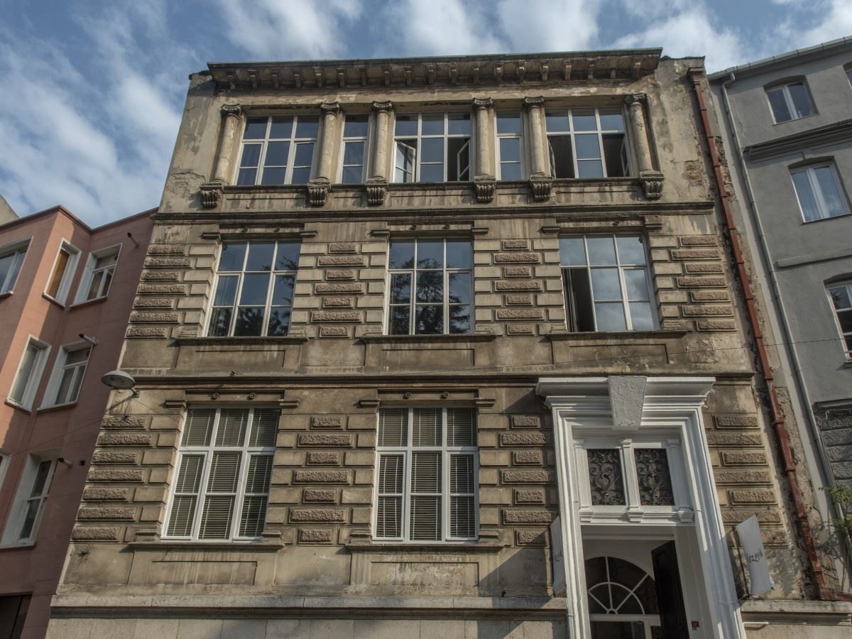 general-main-building