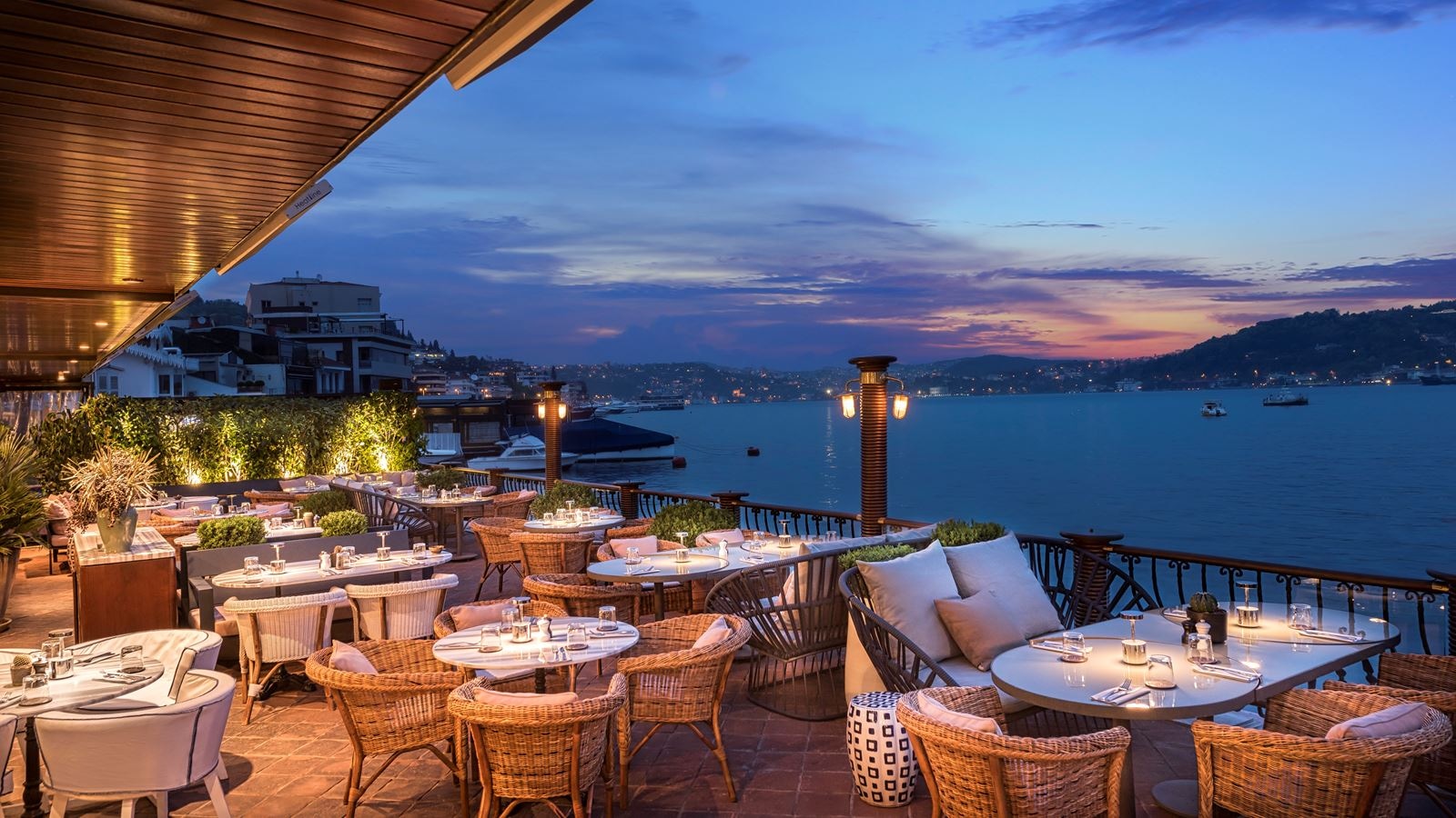 restaurants-restaurants