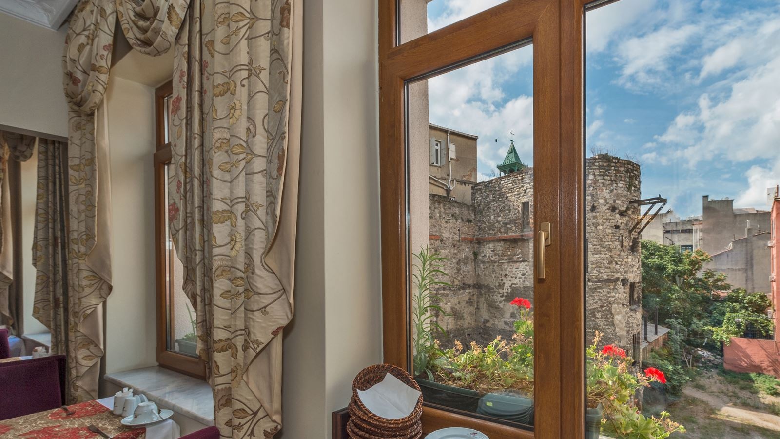 restaurants-restaurants