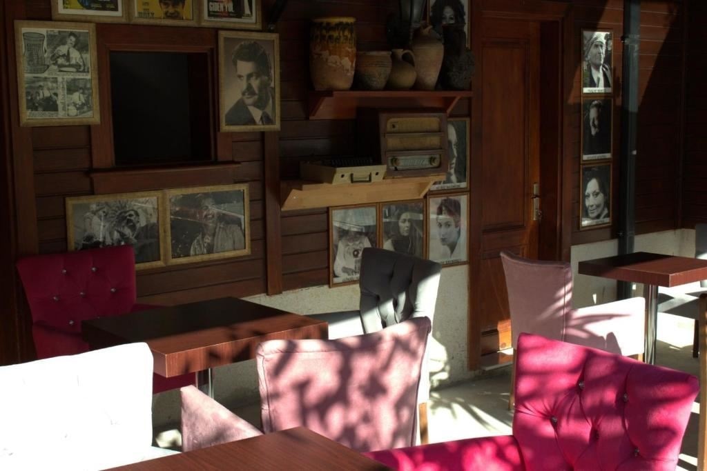 restaurants-restaurants