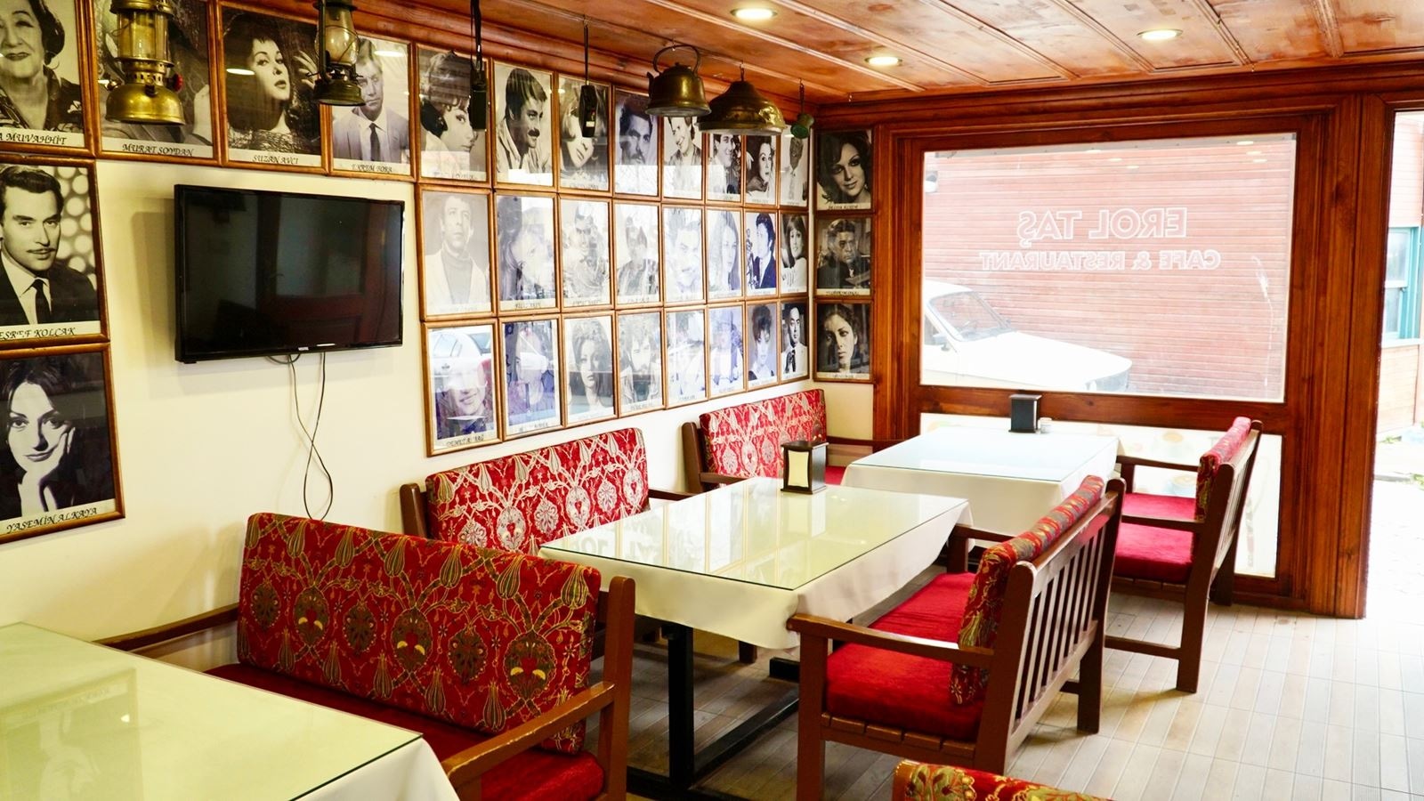 restaurants-restaurants