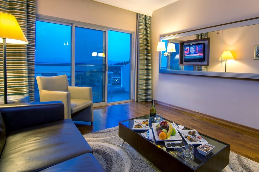 rooms-standard-suit-room