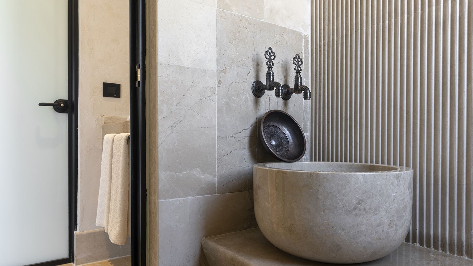 rooms-loft-suite-with-sea-view