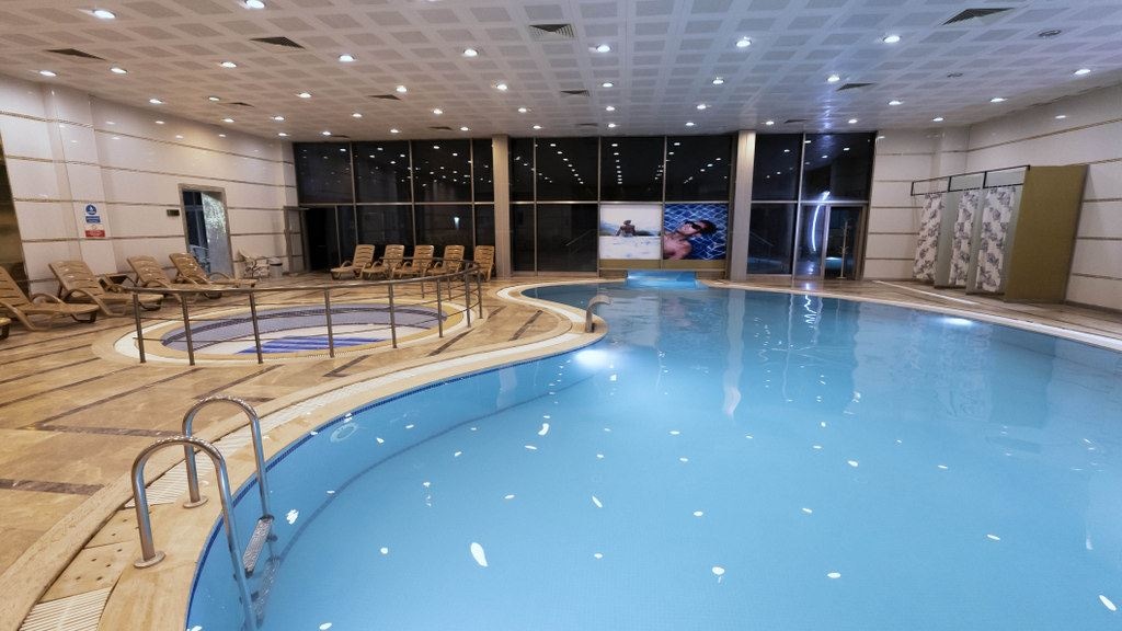 pools-indoor-pool