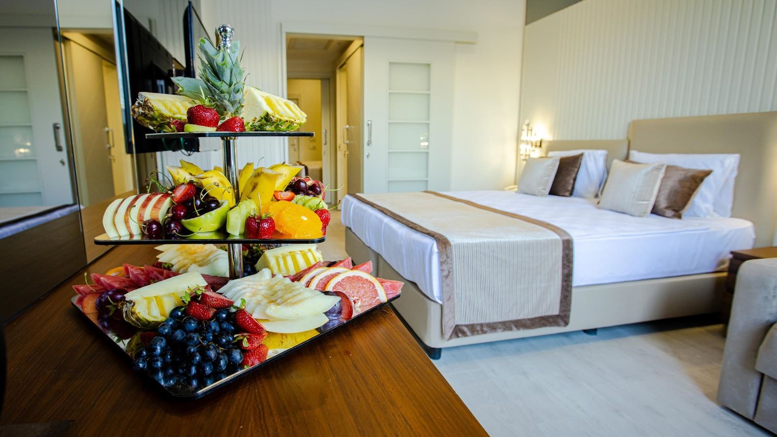 rooms-family-swim-up