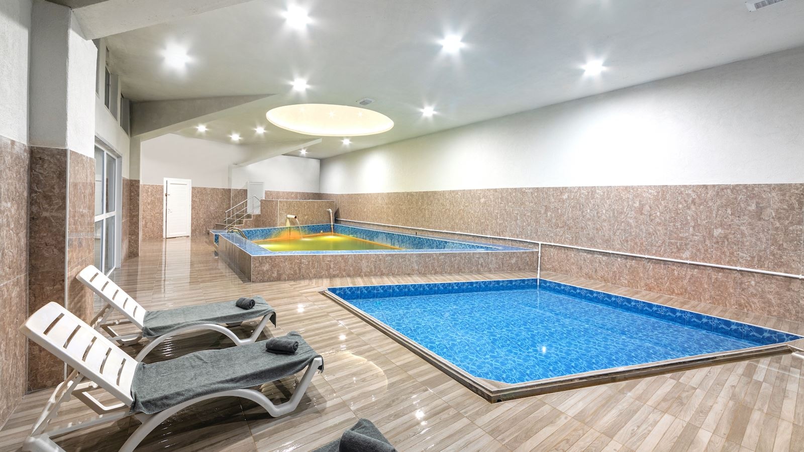 pools-indoor-pool