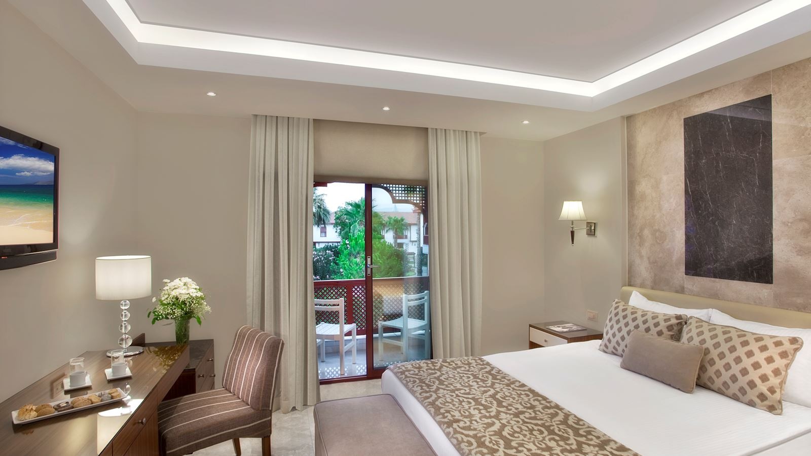 rooms-superior-family-room