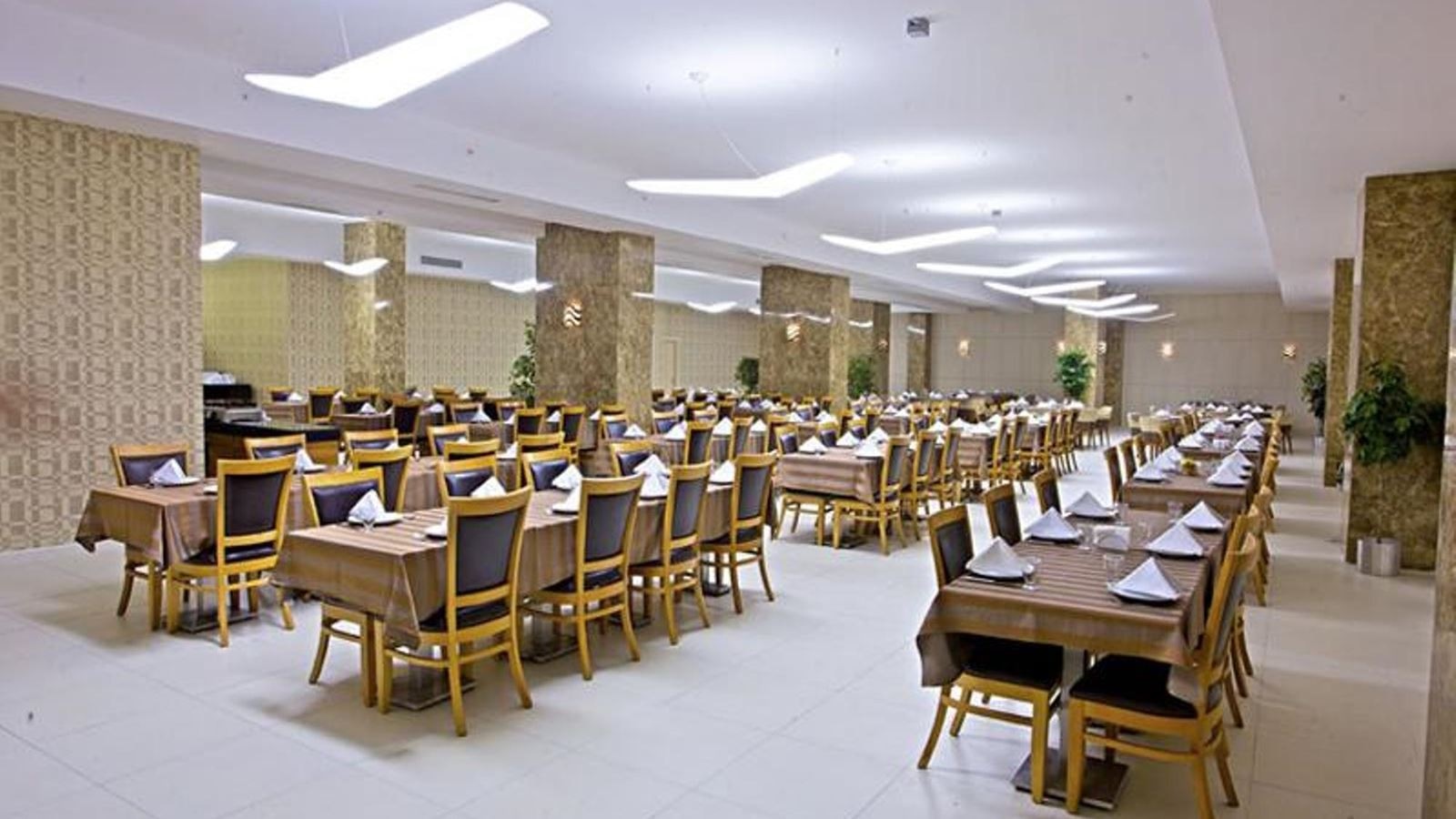 restaurants-restaurants