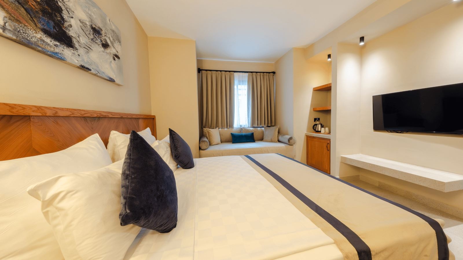 rooms-grand-deluxe-family-room