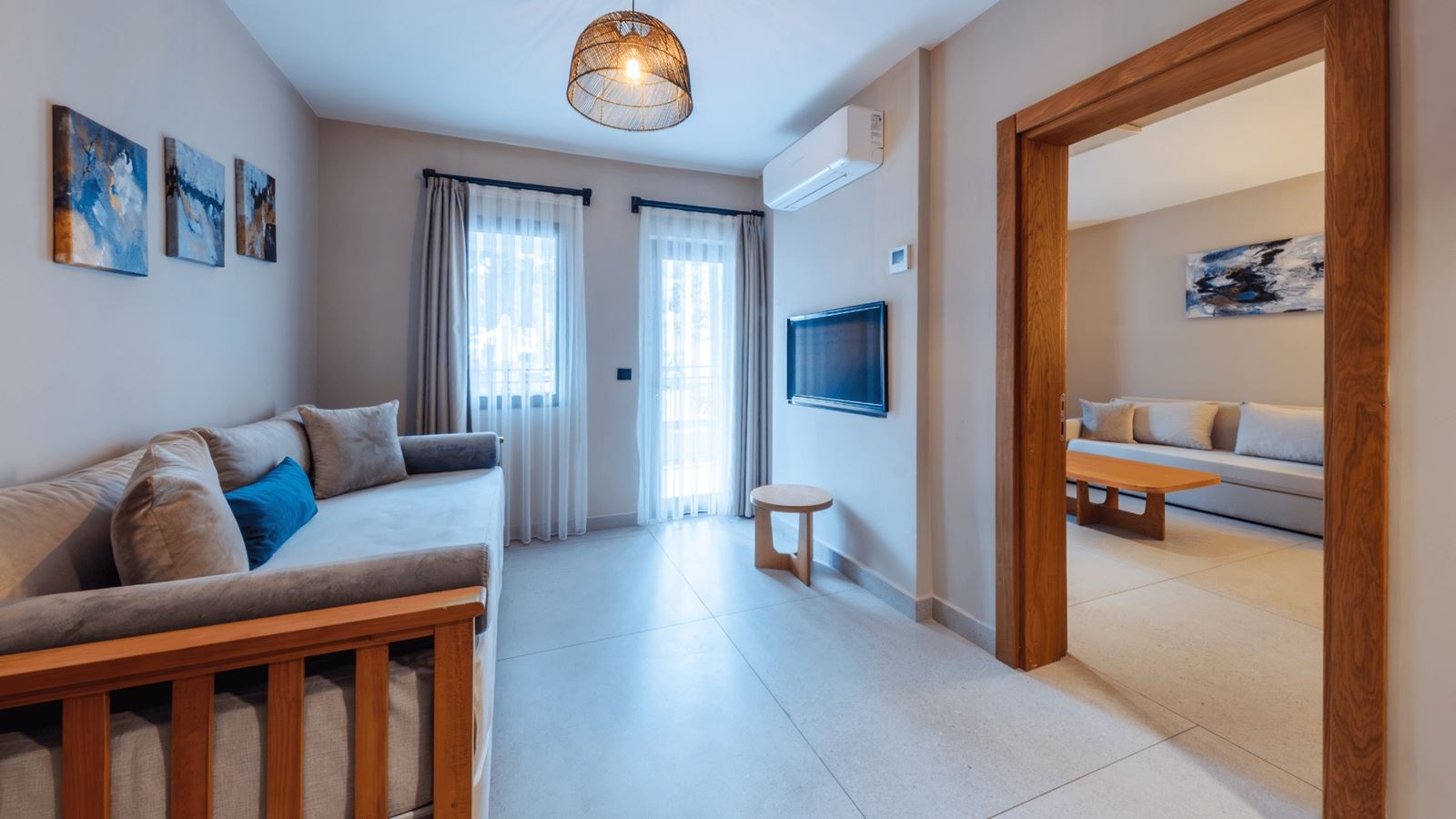 rooms-grand-deluxe-family-room