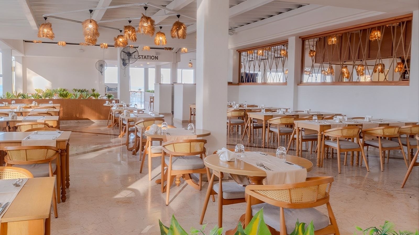 restaurants-restaurants