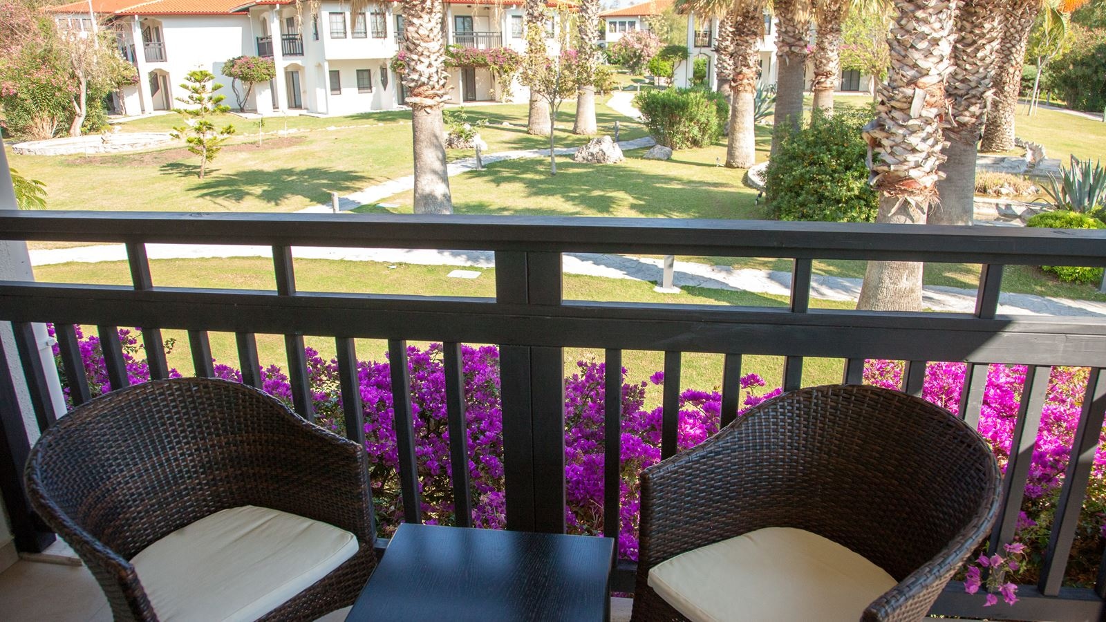 rooms-comfort-room-in--villas