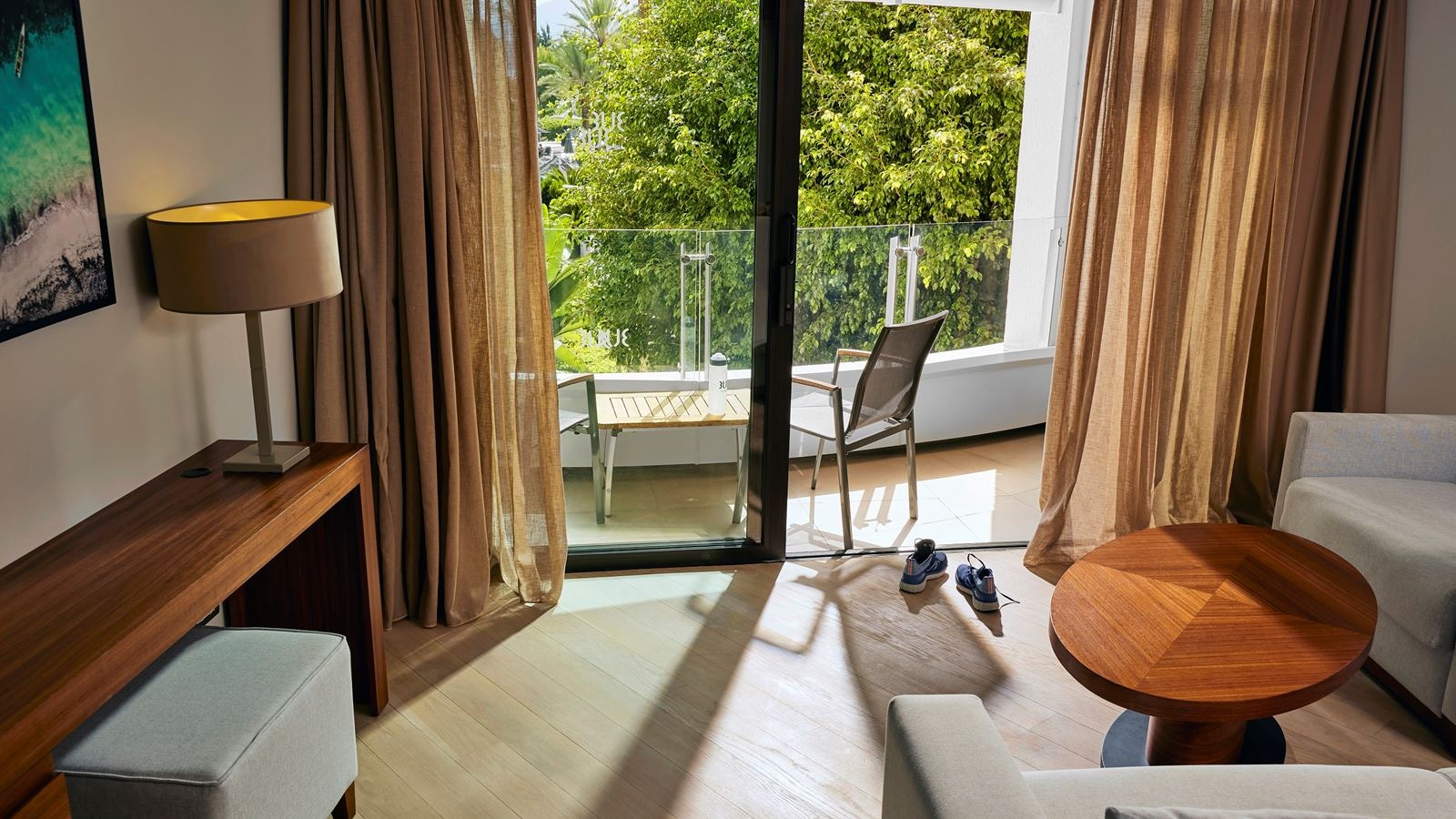 rooms-suite-land-view-room