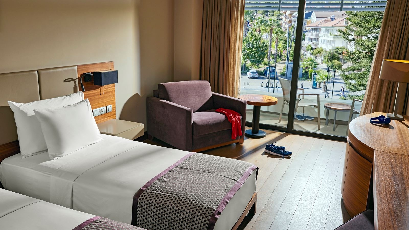 rooms-standart-land-view-room