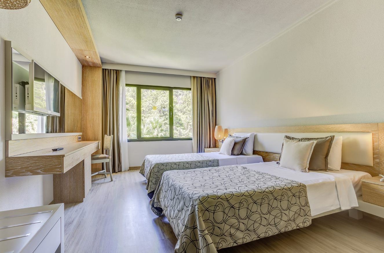 rooms-standard-room-main-building-without-balcony