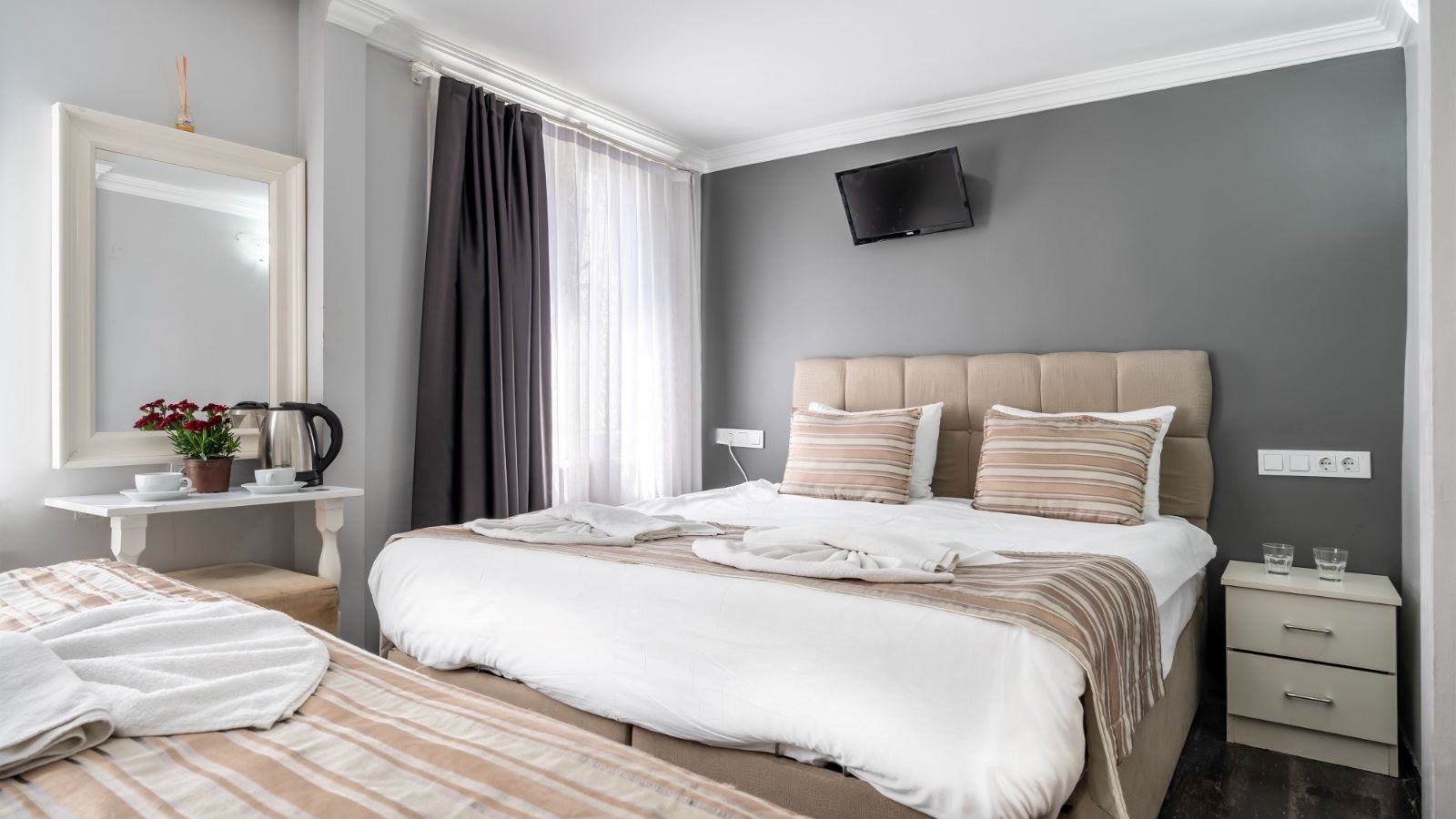 rooms-quartriple-oda