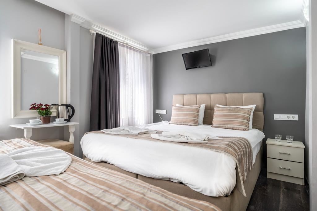 rooms-quartriple-oda