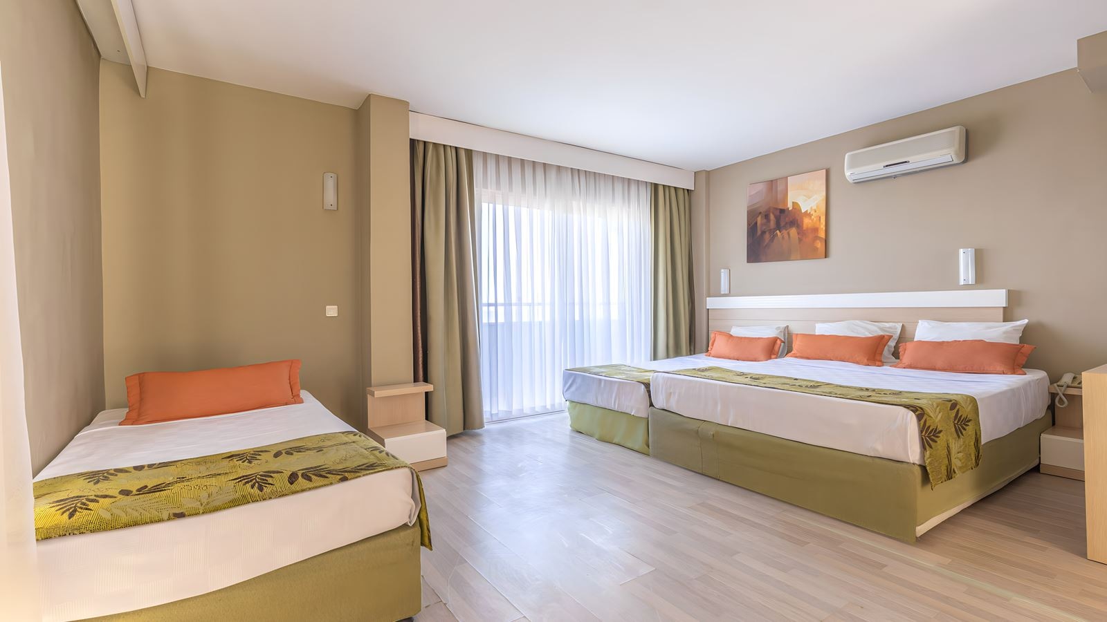 rooms-standard-room-land-view