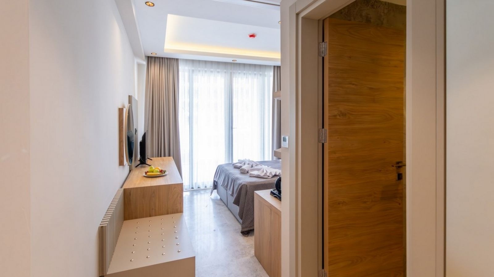 rooms-deluxe-swim-up