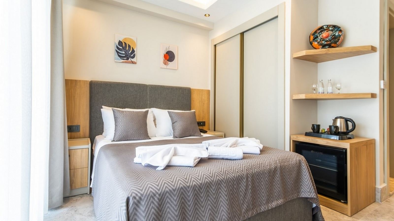 rooms-deluxe-swim-up