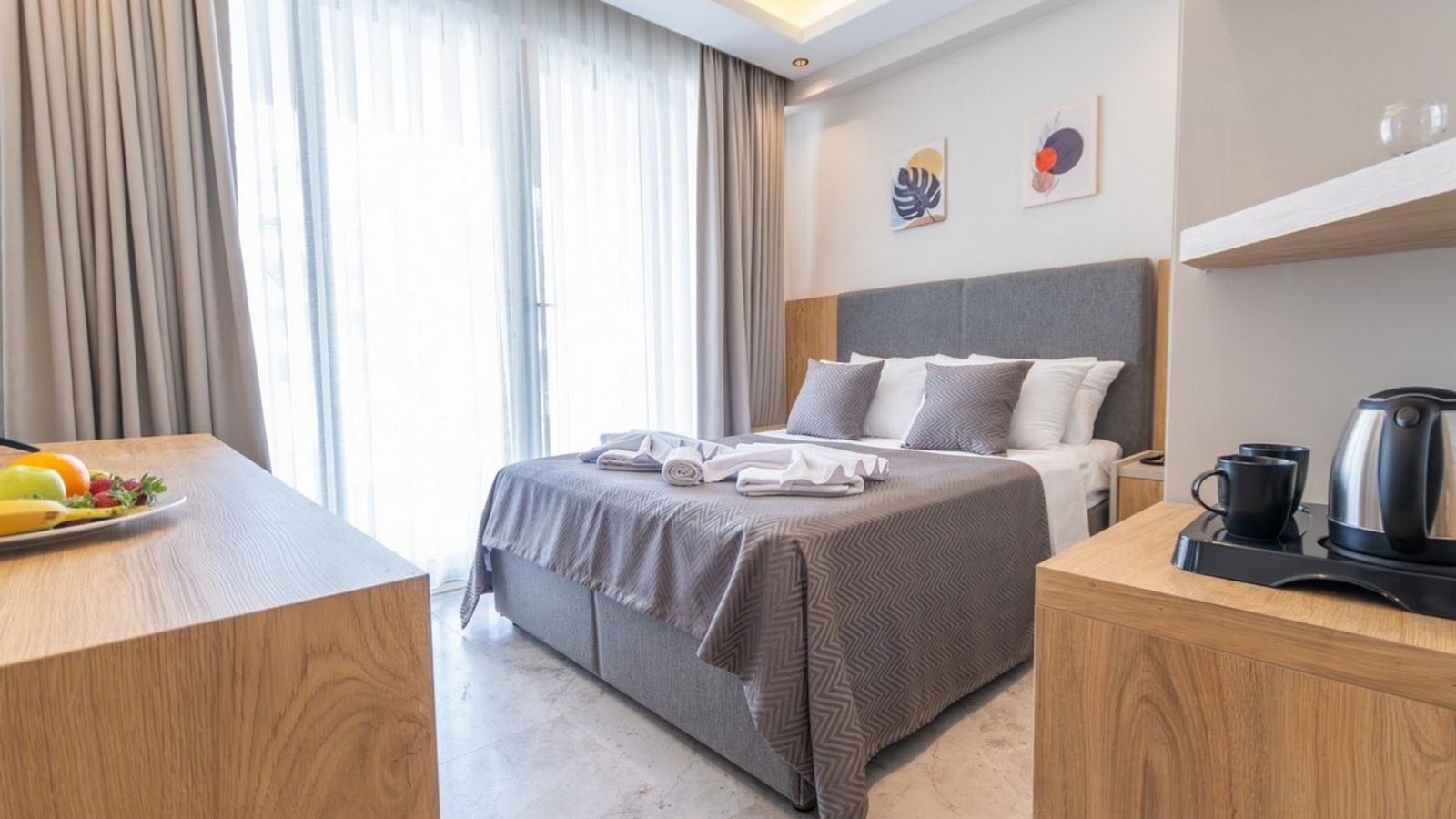 rooms-deluxe-swim-up