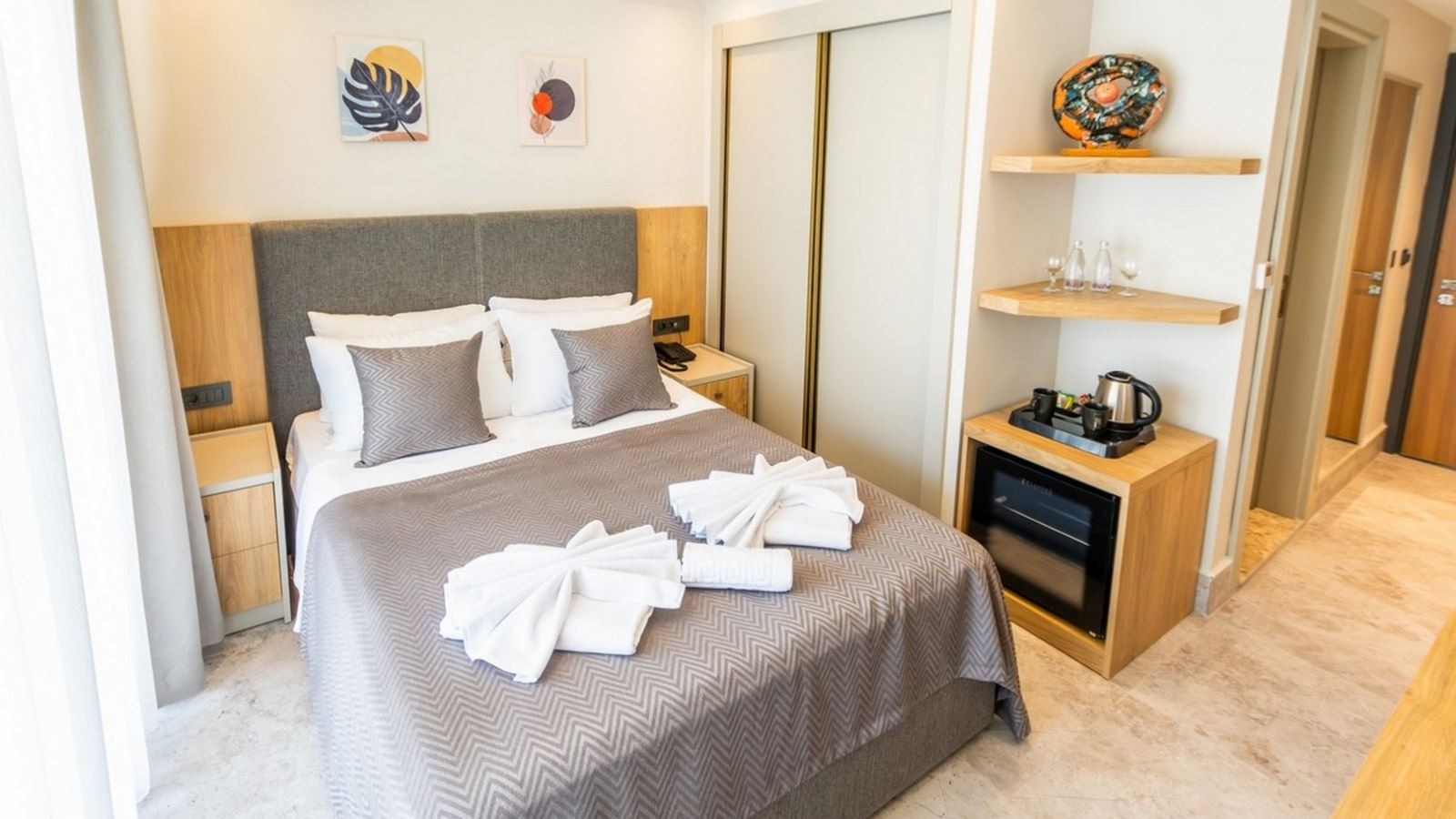 rooms-deluxe-swim-up