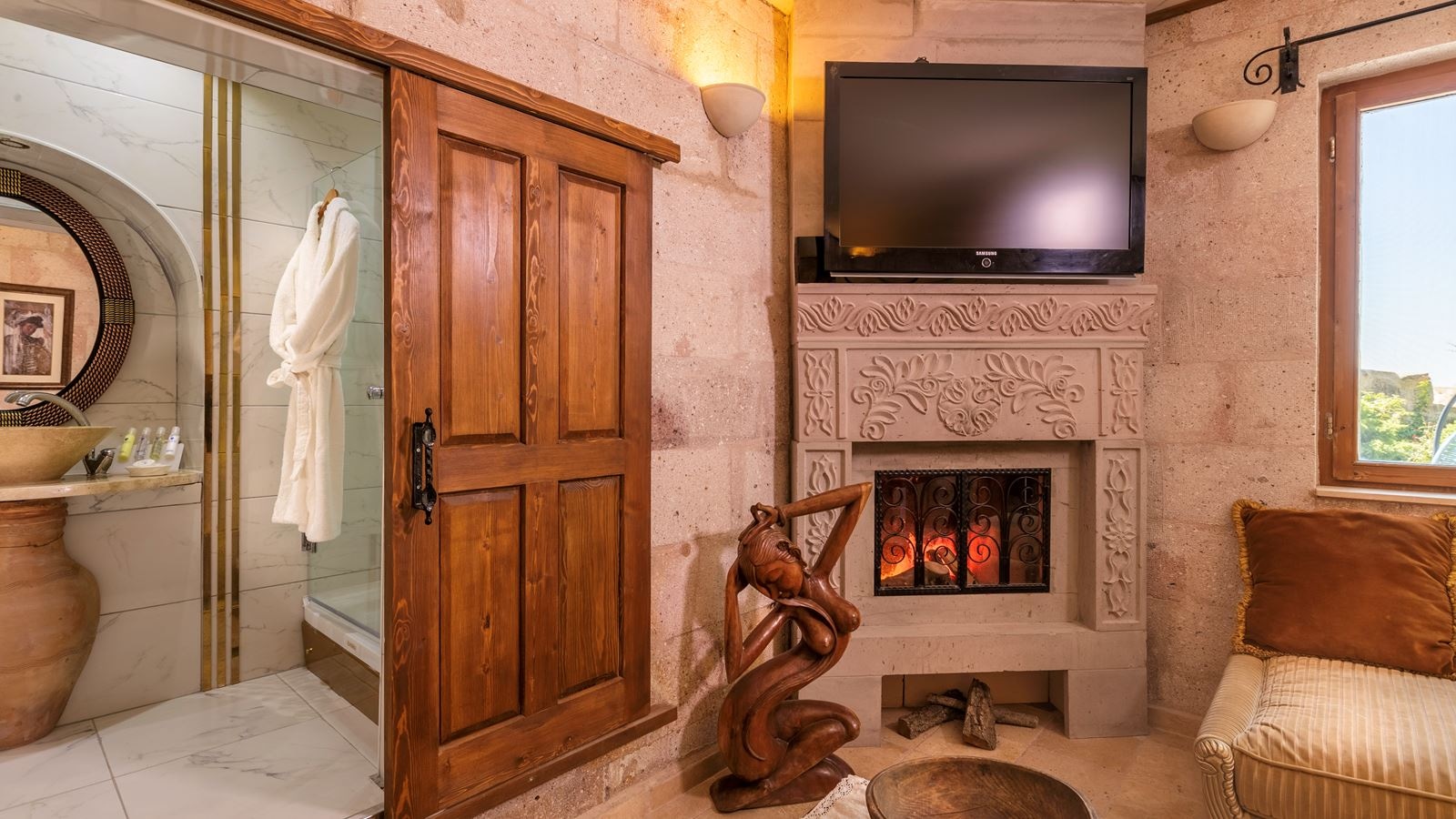 rooms-suit-cave-room