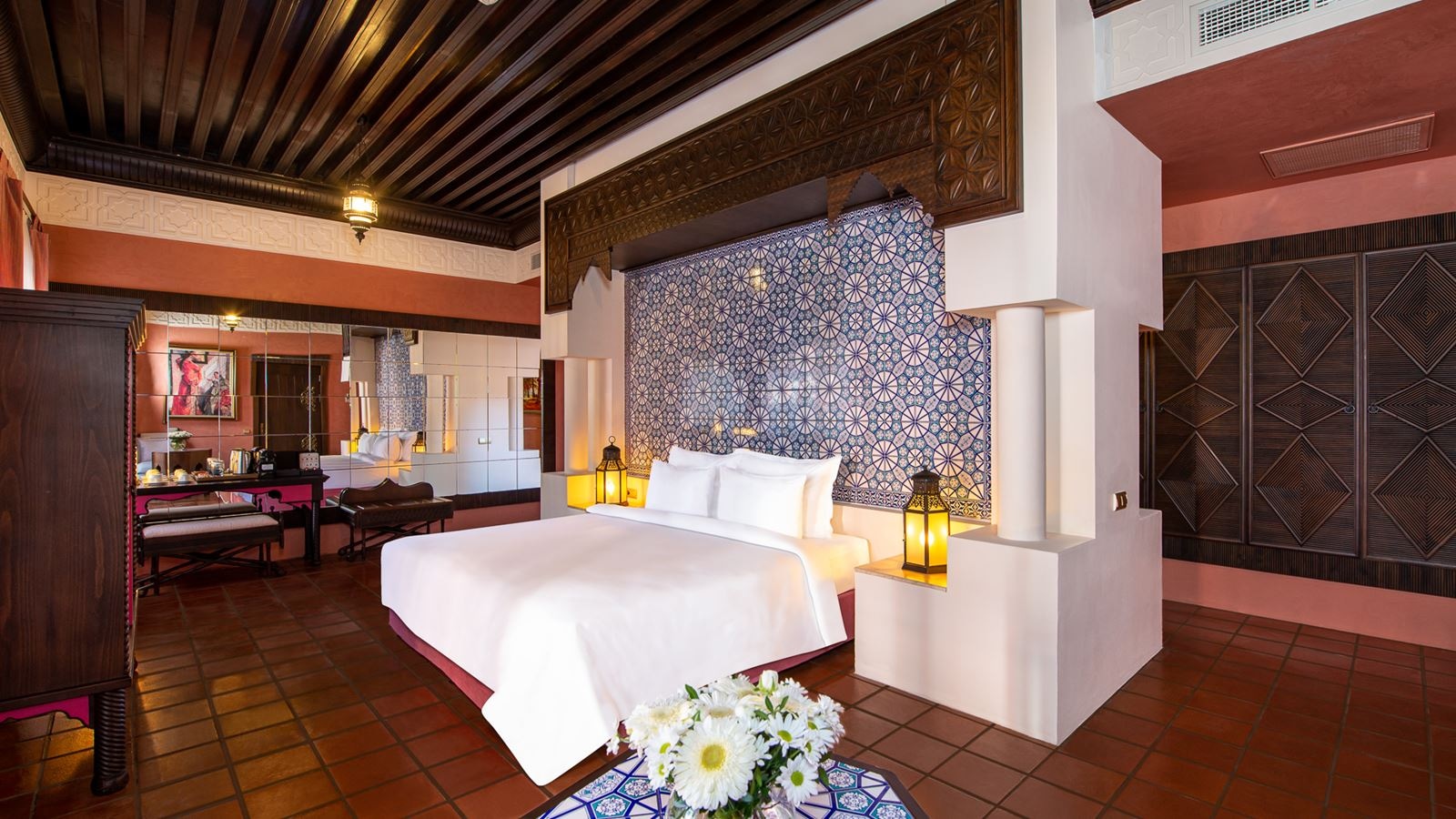 rooms-orient-suite-with-jacuzzi