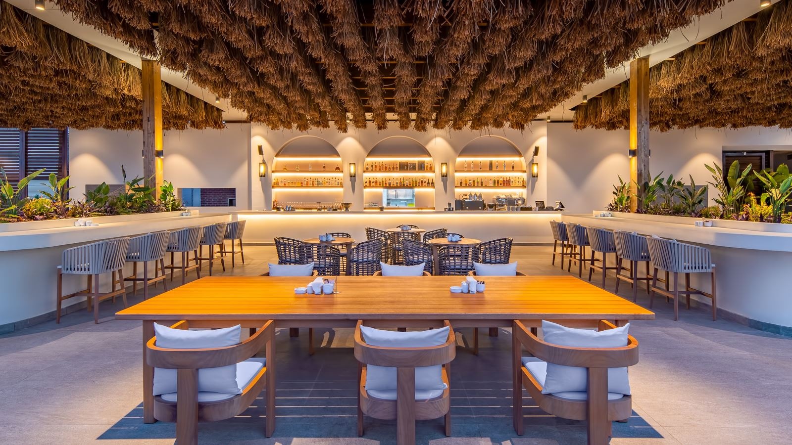 restaurants-peoples-snack-a-la-carte