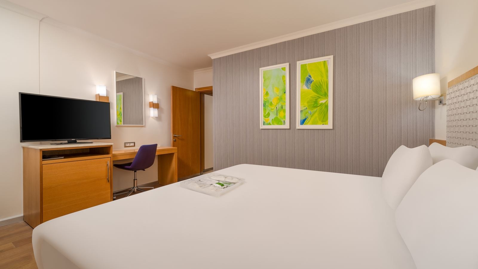 rooms-family-terrace-suite-with-jacuzzi