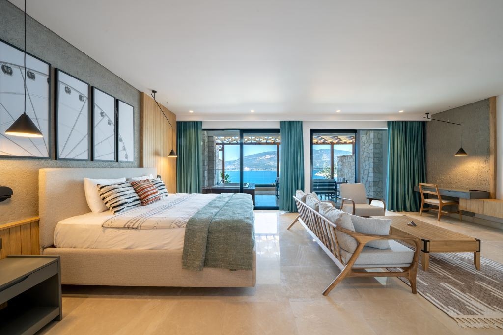 rooms-deluxe-sea-view-room-with-jacuzzi