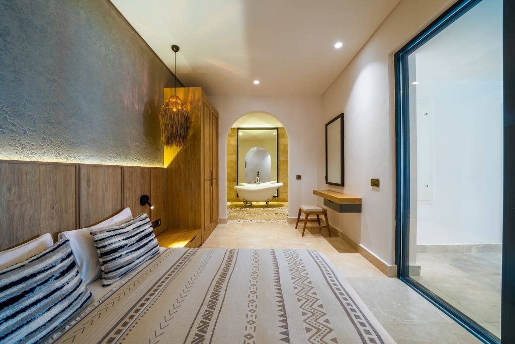 rooms-junior-suite-sea-view-with-private-pool