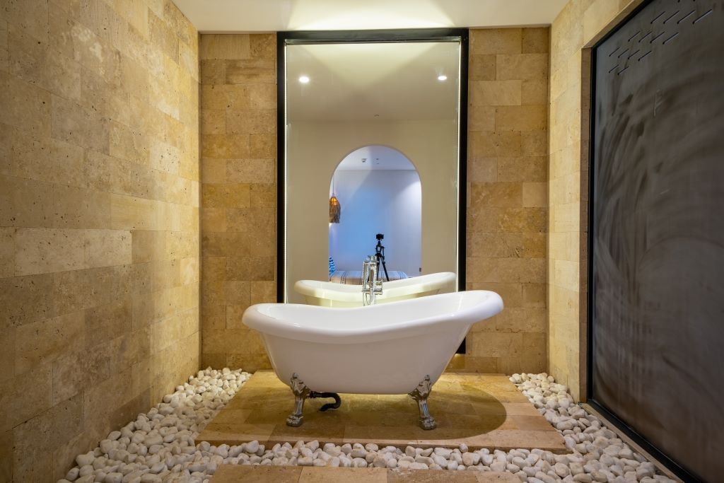 rooms-junior-suite-sea-view-with-private-pool