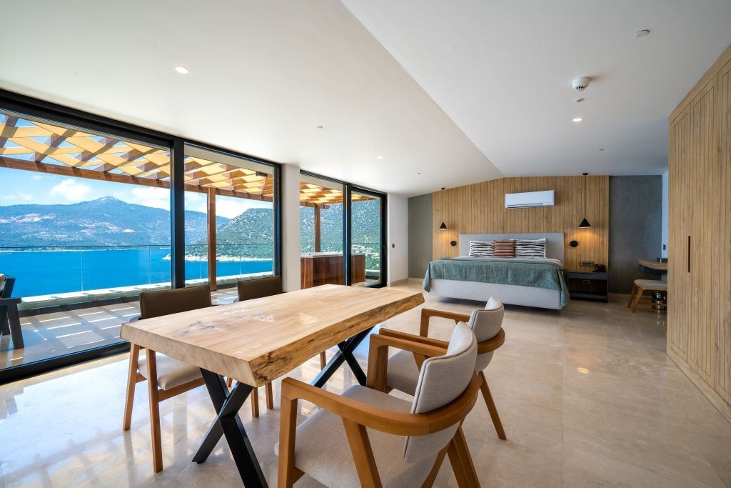 rooms-penthouse-suite-sea-view-with-jacuzzi