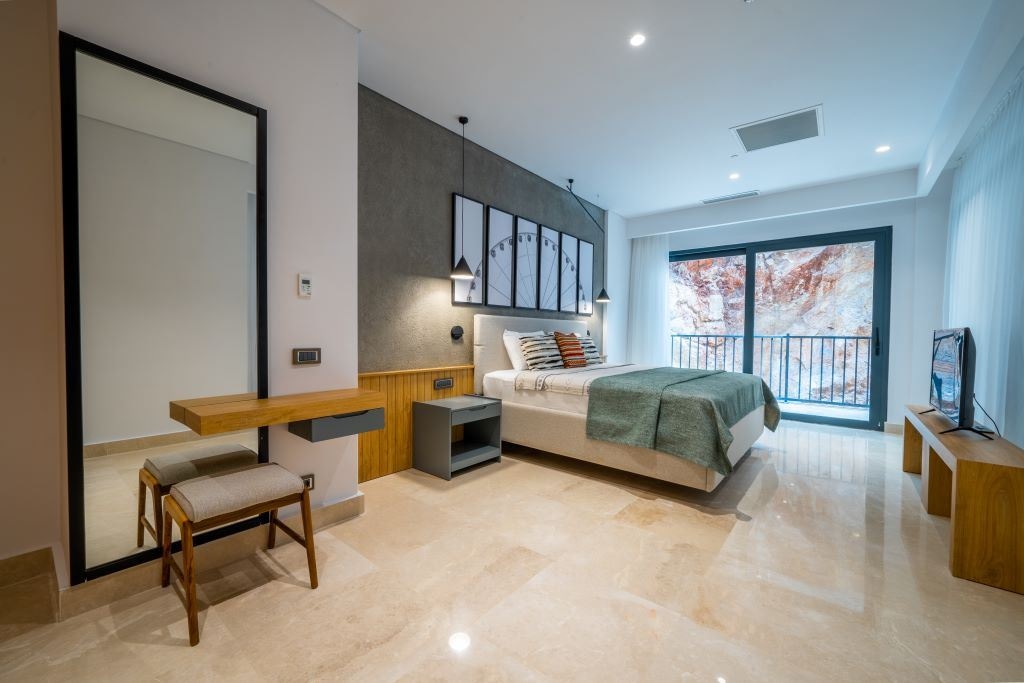 rooms-senior-suite-garden-view-private-pool