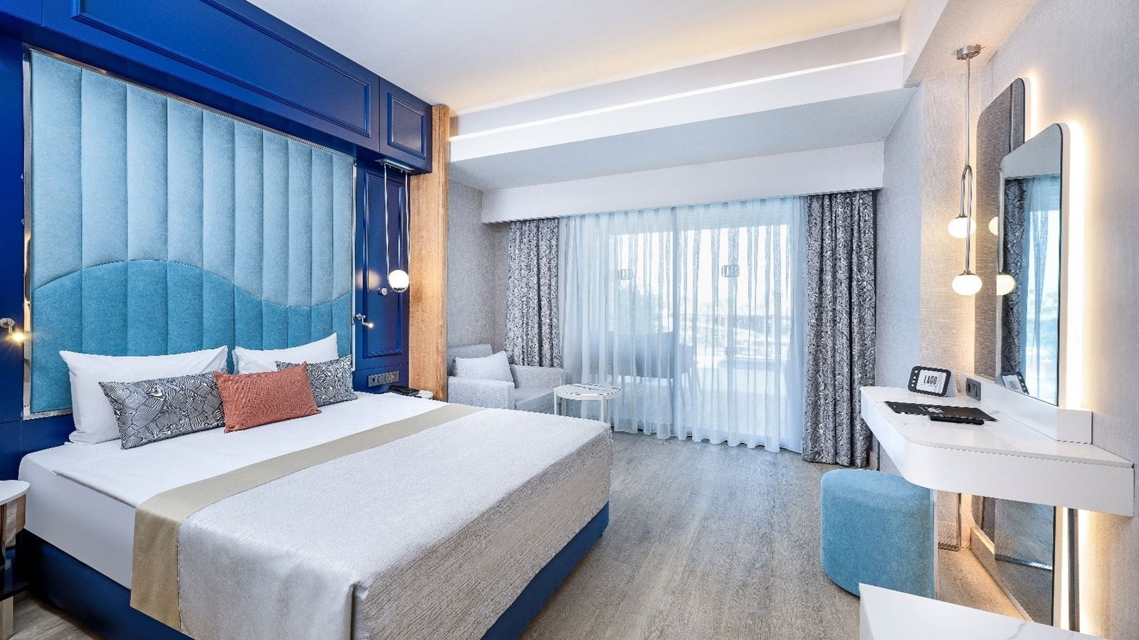 rooms-family-swim-up