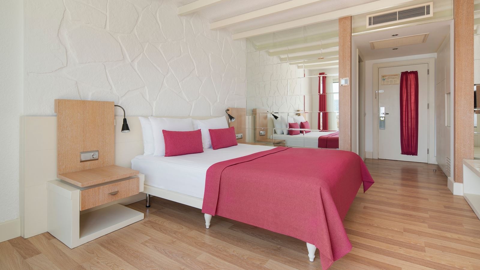 rooms-standard-double-or-twin-room-landview-with-balcony