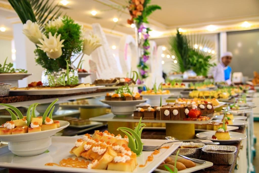 restaurants-main-building