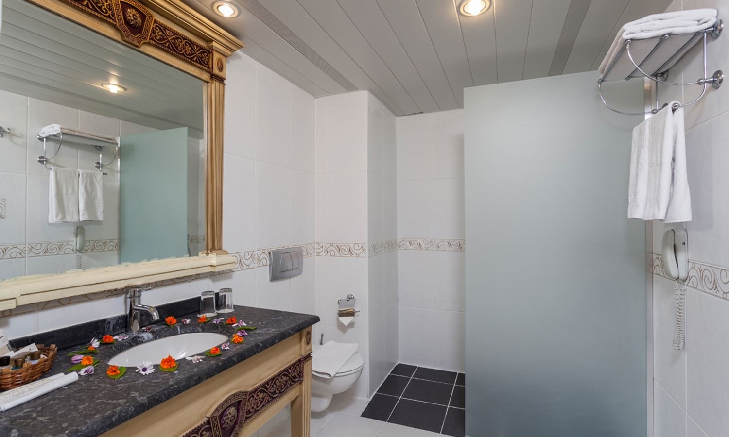 rooms-standart-oda-deniz-manzarali